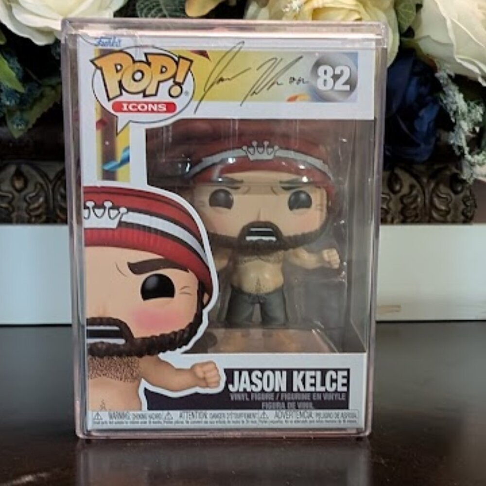 O1 FUNKO POP Jason Kelce Hard Case Limited Edition (Collectible) - Picture 1 of 6